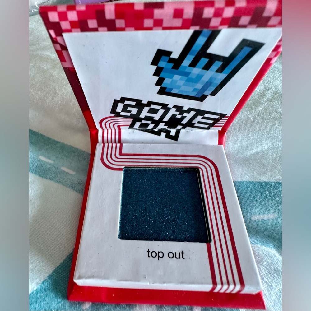 DESIGNED TETRIS!!! TOPOUT EYESHADOW